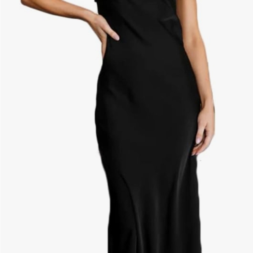 Realtor Elegant Black Satin backless tube top maxi dress for woman low back